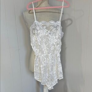 Samya White Lace Chemise